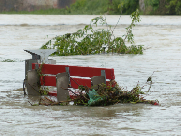 Flood bench